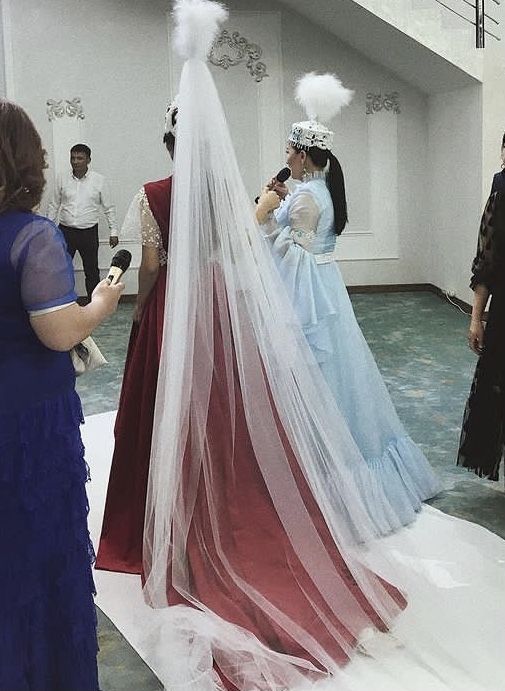 Платье и камзол на узату