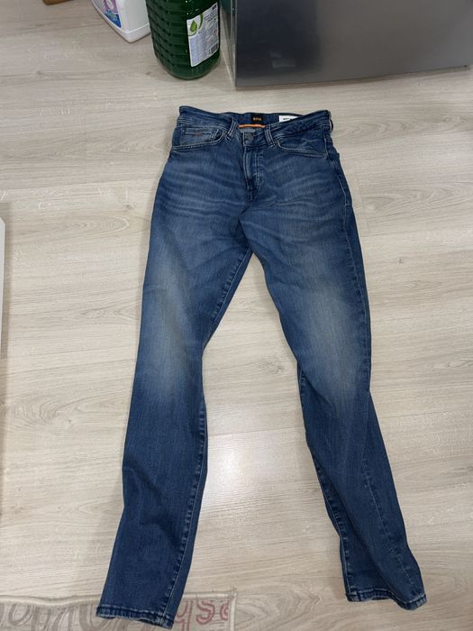 BOSS дънки чисто нови