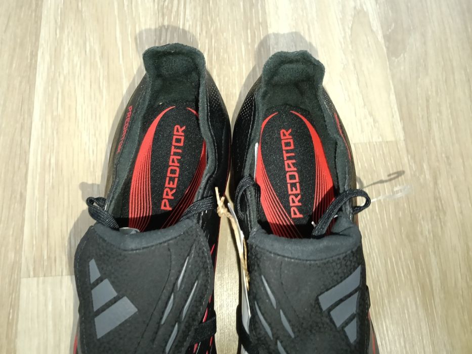 Adidași Cramponi Ghete Fotbal Adidas Predator mărimea 43