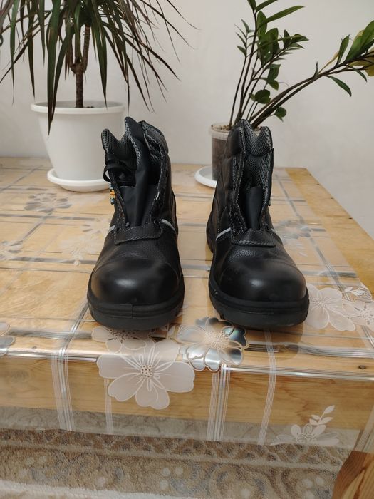 Ботинки спец летни осени