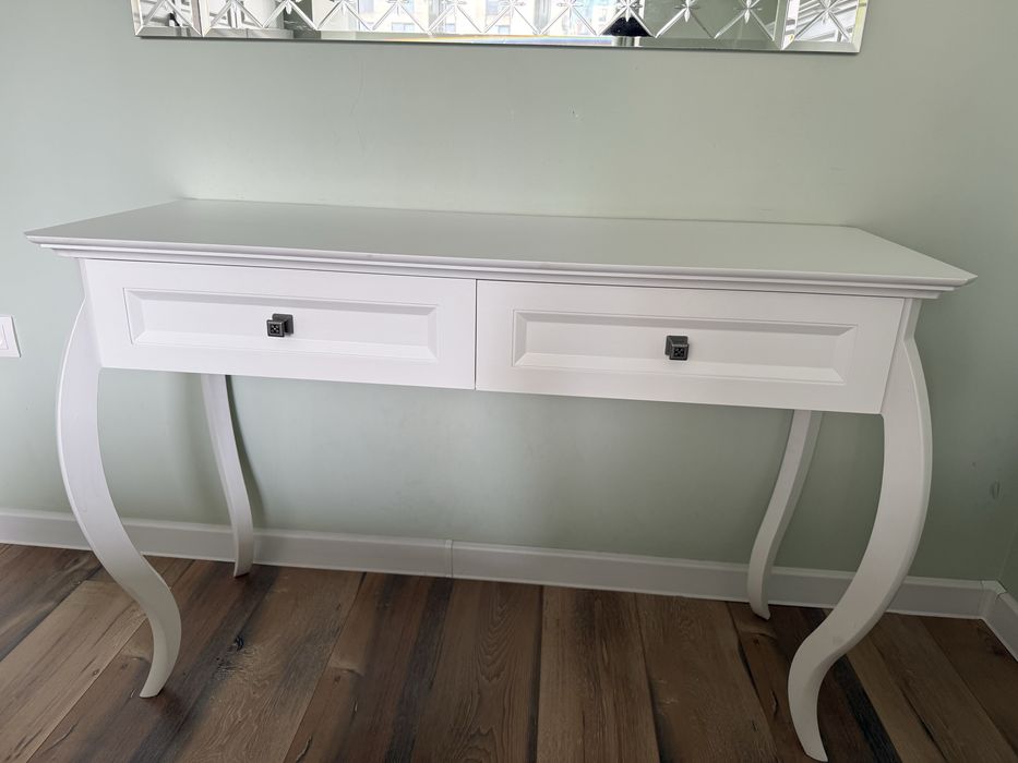 Продам туалетный столик