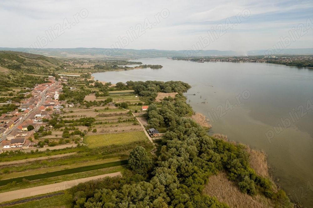 Teren vanzare Divici