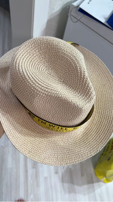 Продам шляпу. В отличном состоянии.