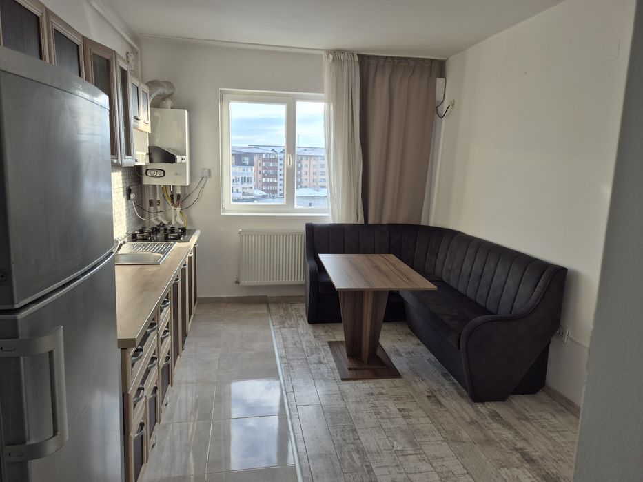 Proprietar închiriez studiou