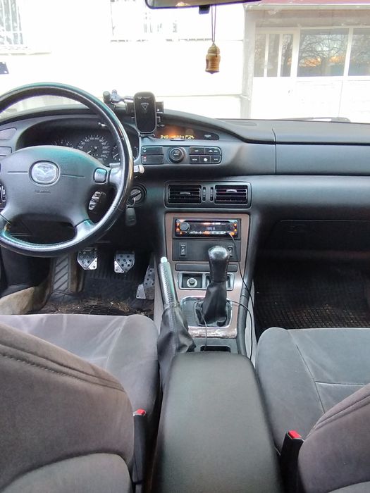 Продавам Мазда Кседос9