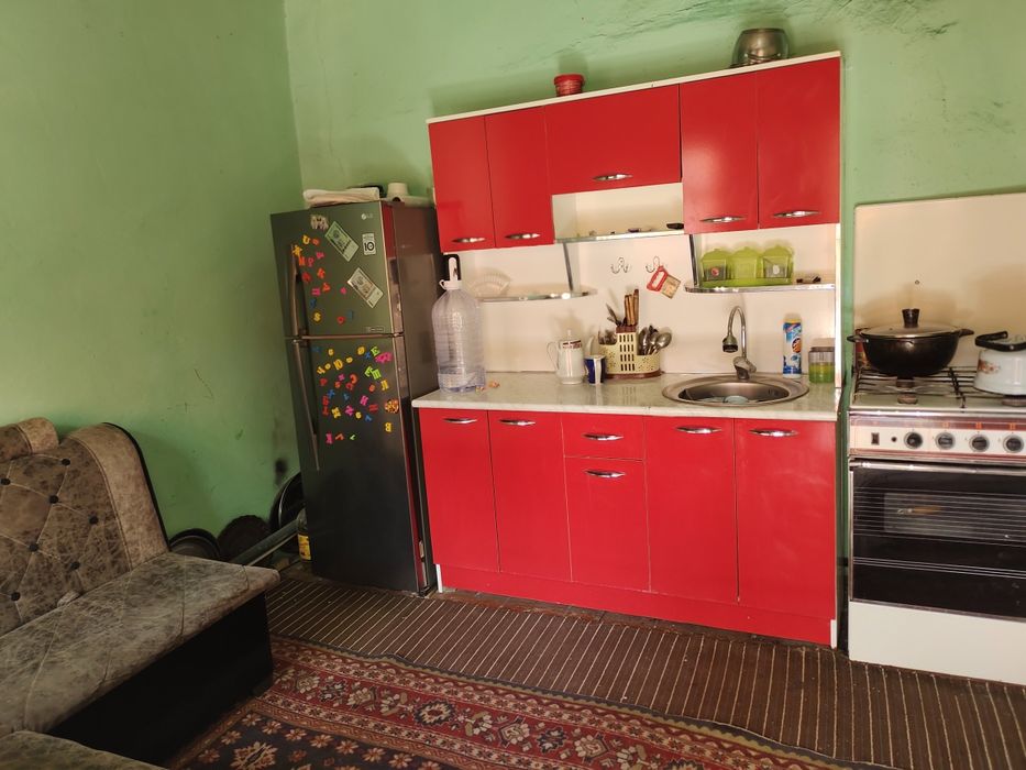 Продаётся дом на земле.