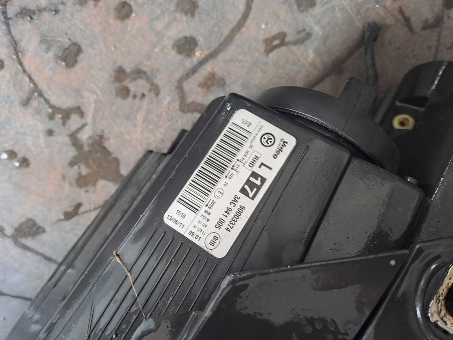 Far stanga dreapta Faruri Vw Passat Pasat B7 2010 - 2015 cod 3ac941006 3ac941005