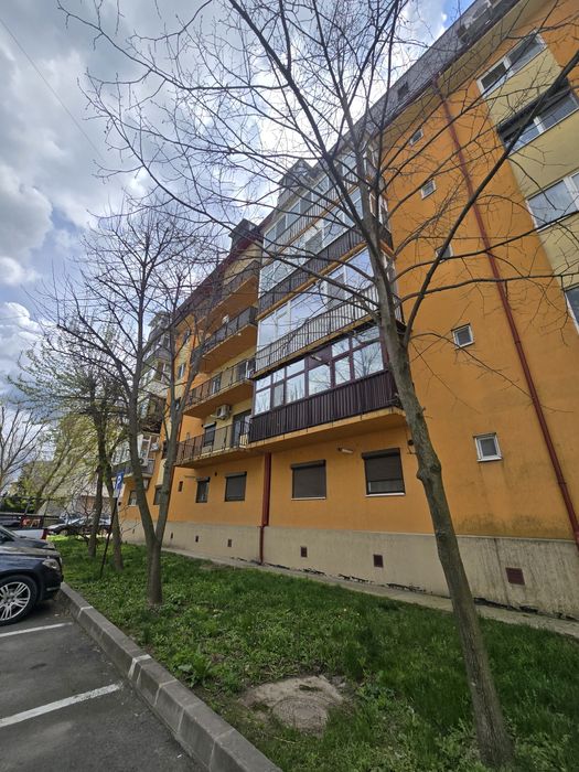 De inchiriat apartament