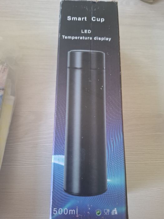 Продается новый, регулирующий температуру термос, объем 500 мл.у