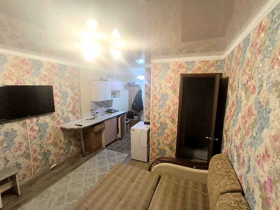 Продам однокомнатную Центр