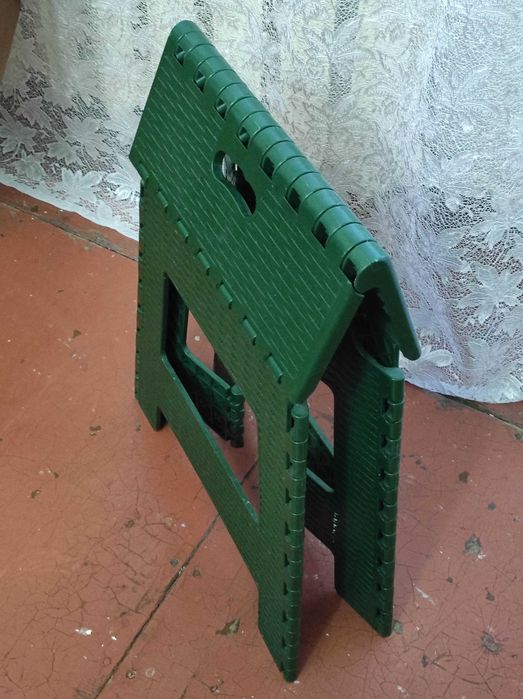 Табурет складной пластиковый