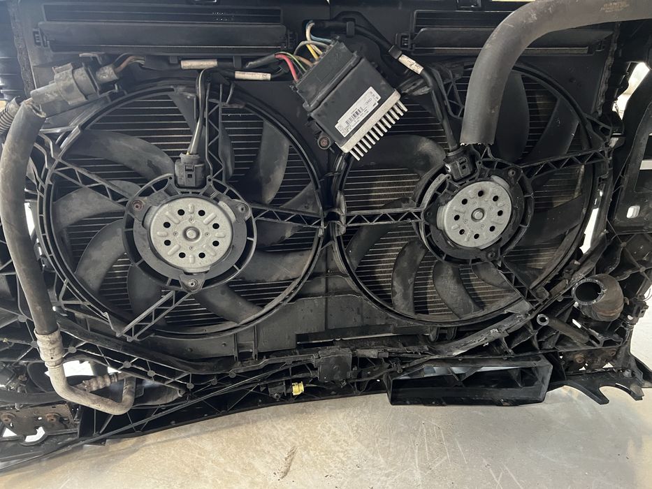 Audi Q3 8U TFSI предна маска/ перки/ радиатори комплект