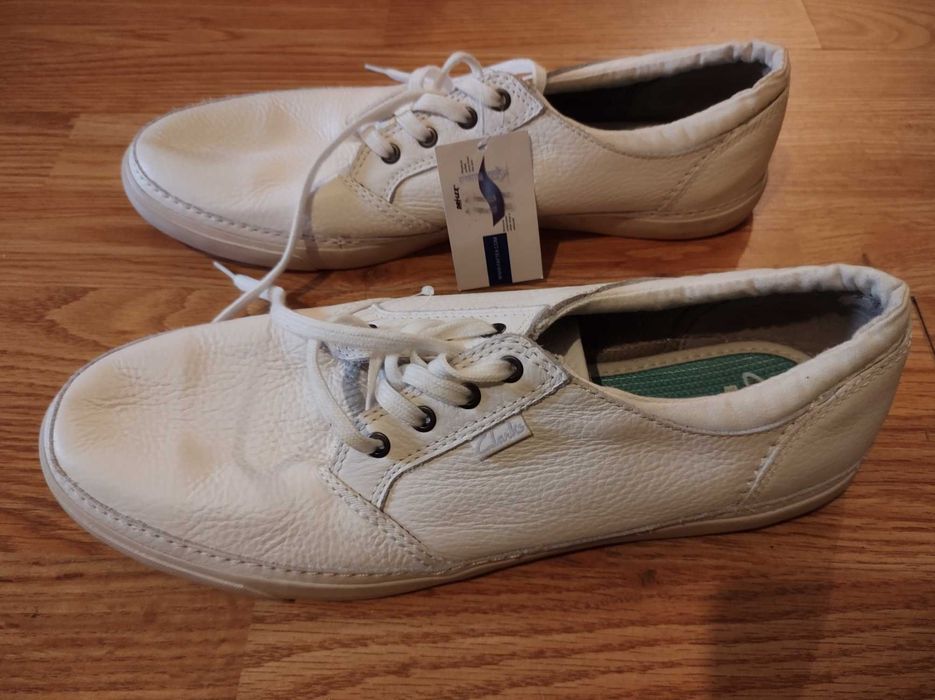 Продавам Кецове Clarks