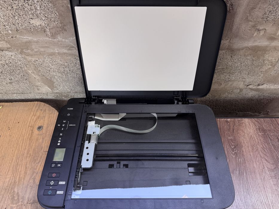 Продам струйной принтер Canon pixma