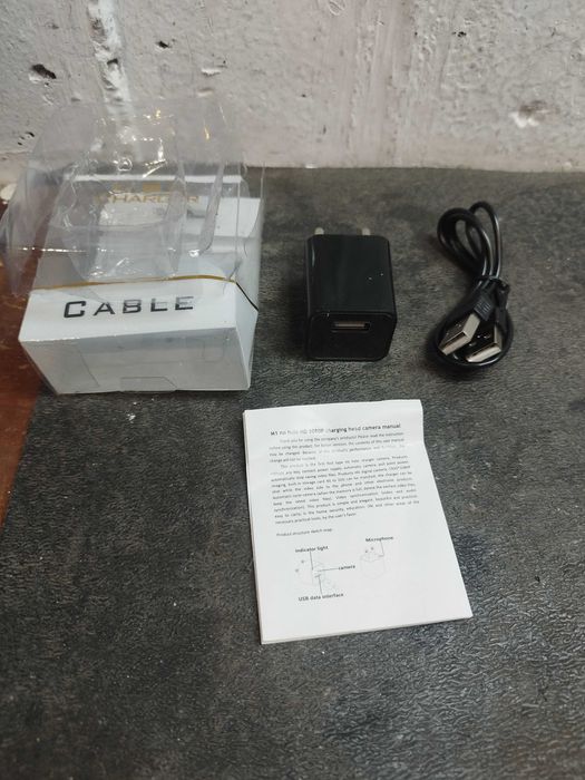 Incărcător USB universal cu cameră spion