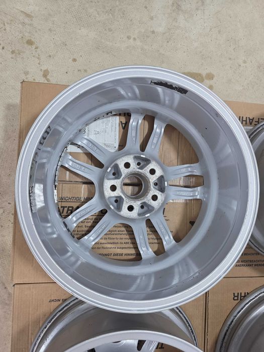 Jante 17 Audi A5 A4 VW Tiguan VW Passat CC VW Arteon Skoda Scout 5x112 7.5J et27