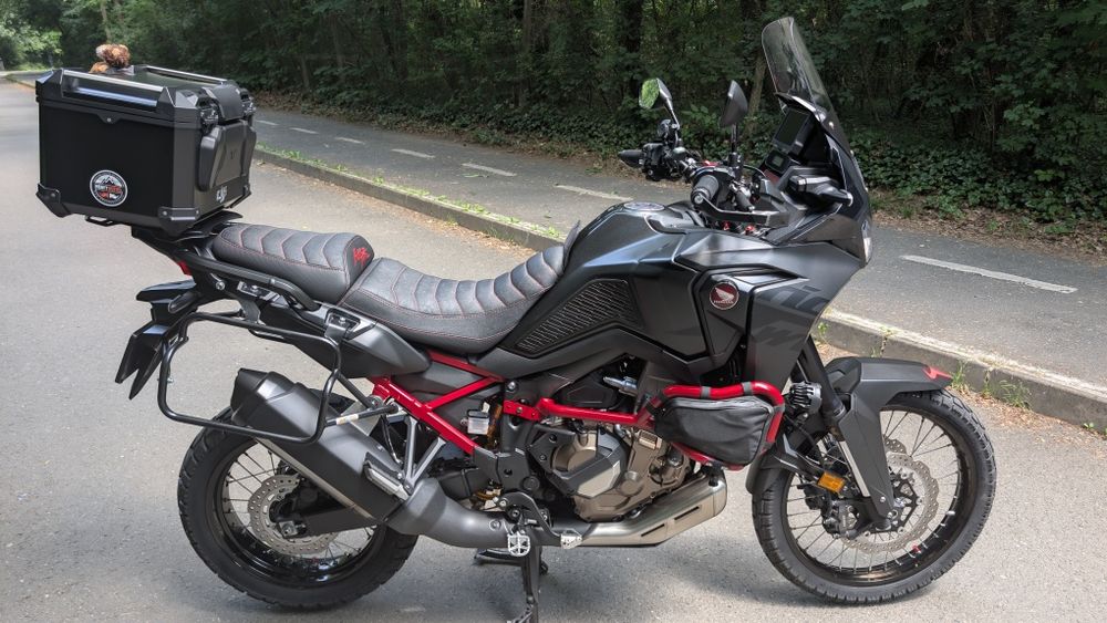 Honda CRF 1100 Africa Twin (manuală) + suspensie Ohlins