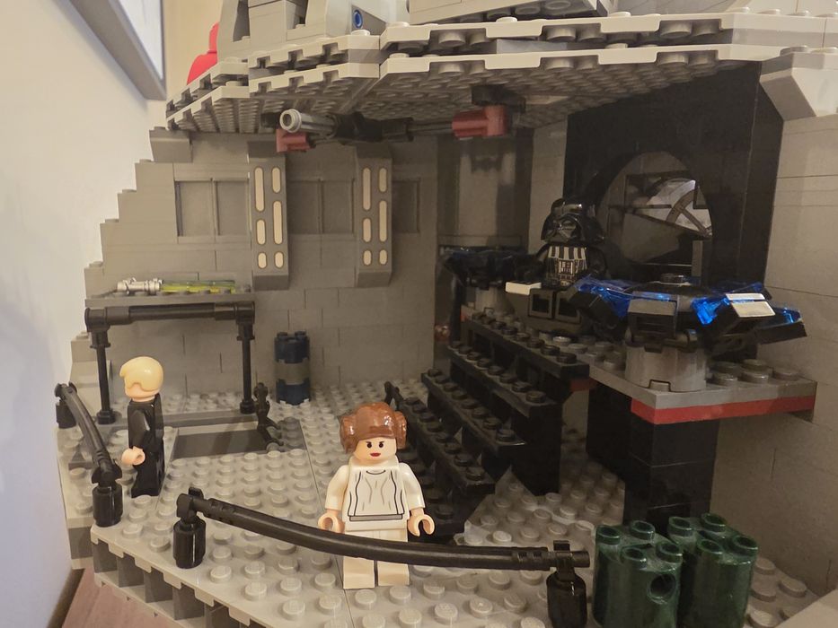 Продавам - Lego Star Wars: Death Star (10188)