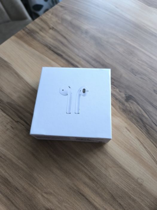 Продавам слушалки AirPods 2 оригинални