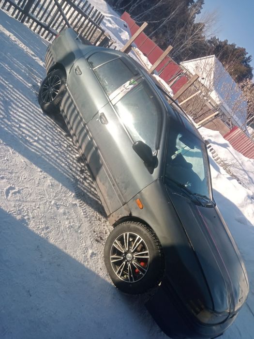 Продам машину нисан премьера