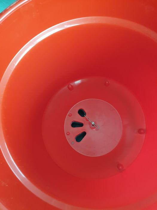 Разпръсквач за сол salt spreader 2150