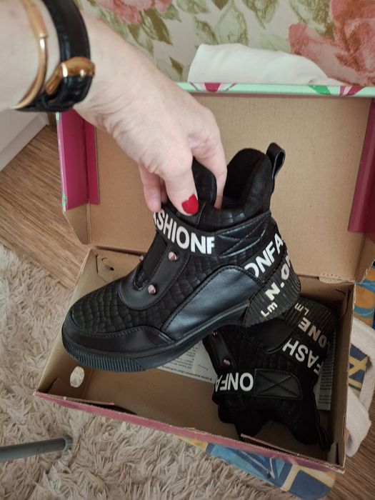 Демисезонные ботинки