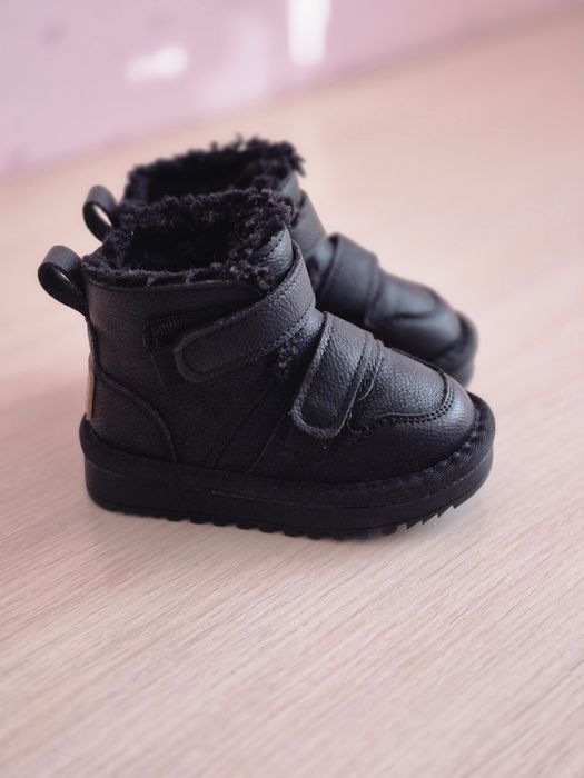 Продам детские зимние угги!!!