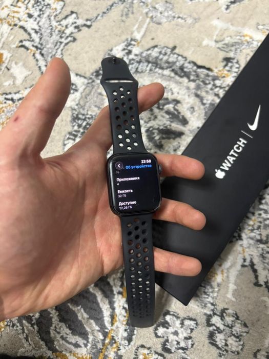 Apple Watch Series 6 Nike