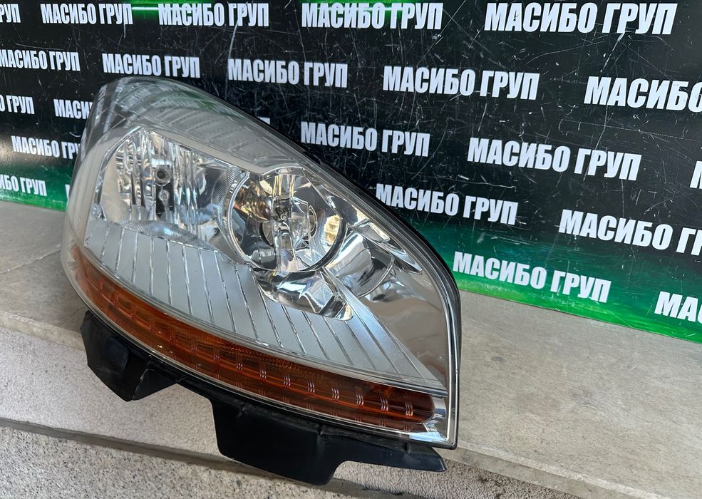 Фар far десен фарове нексенон H7/H1 за Ситроен Ц4 Citroen C4 Picasso