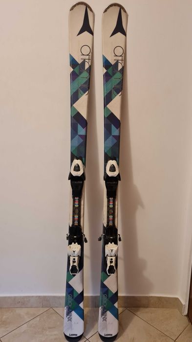 Schiuri Atomic 159 cm