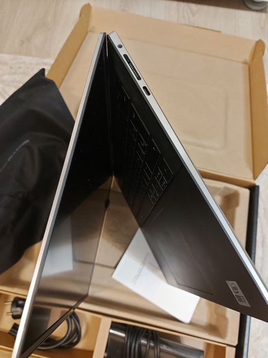 Dell Precision 5570, 4K Touch, i7 12800H, 32Gb, Ada 2000, 512Ssd