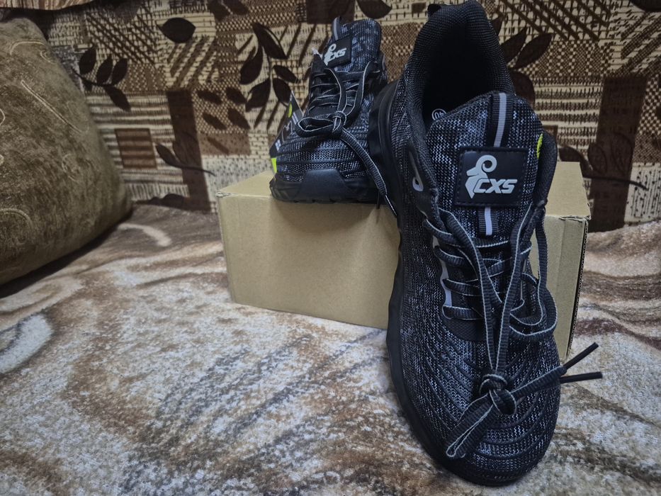 Продавам антистатични работни обувки