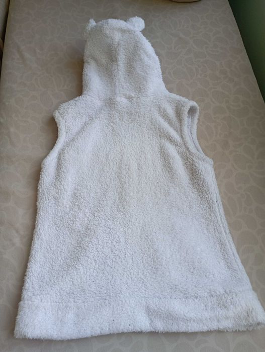 Мек елек с качулка мече