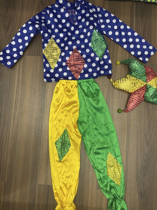 Кастюм петрушка хороший красивый