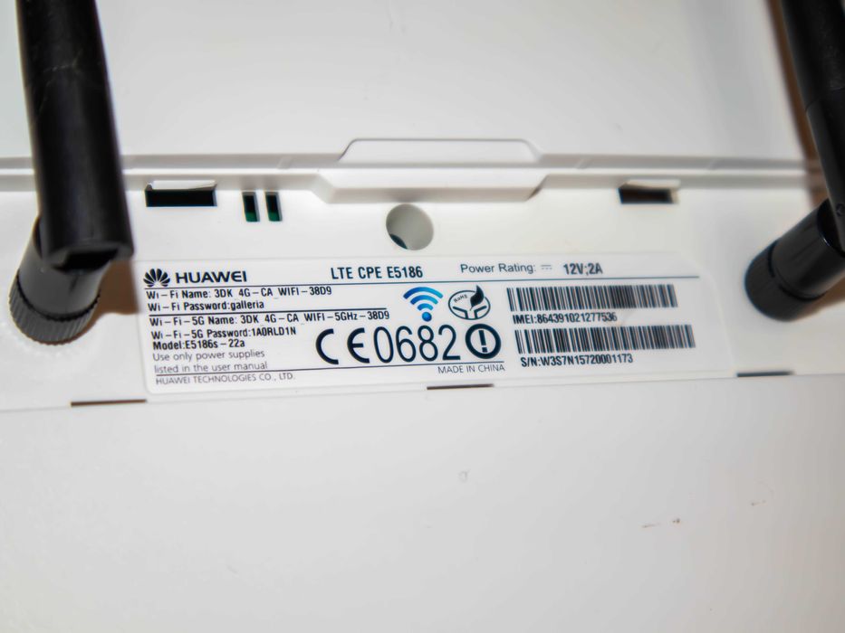 HUAWEI E5186 4G LTE SIM рутер Cat6 300Mbps Wi-Fi + Телефонна станция