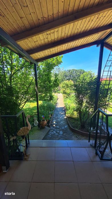Casă de vânzare în Curtea de Argeș.