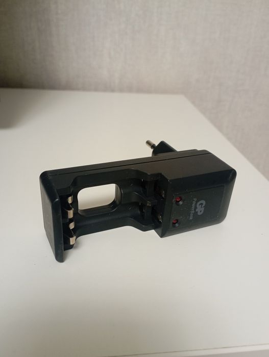 Продам зарядное устройство