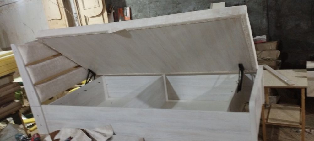 Lamenatli kravatlarimiz 90x2.0 metr ustki qismi 7 li paralom  qoplanga