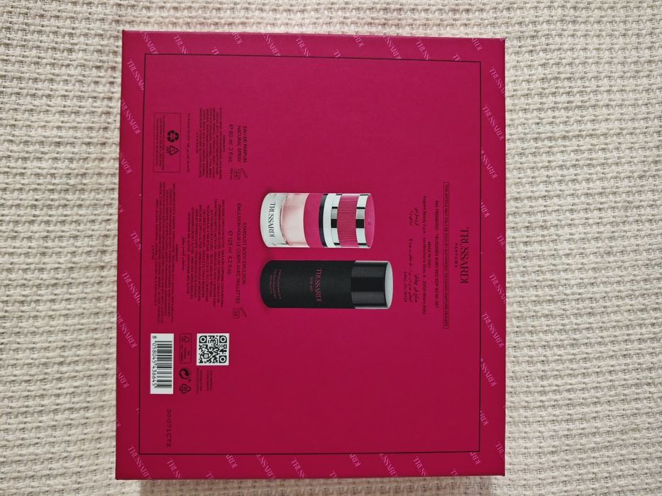 De vânzare Set Trusardi Ruby Red