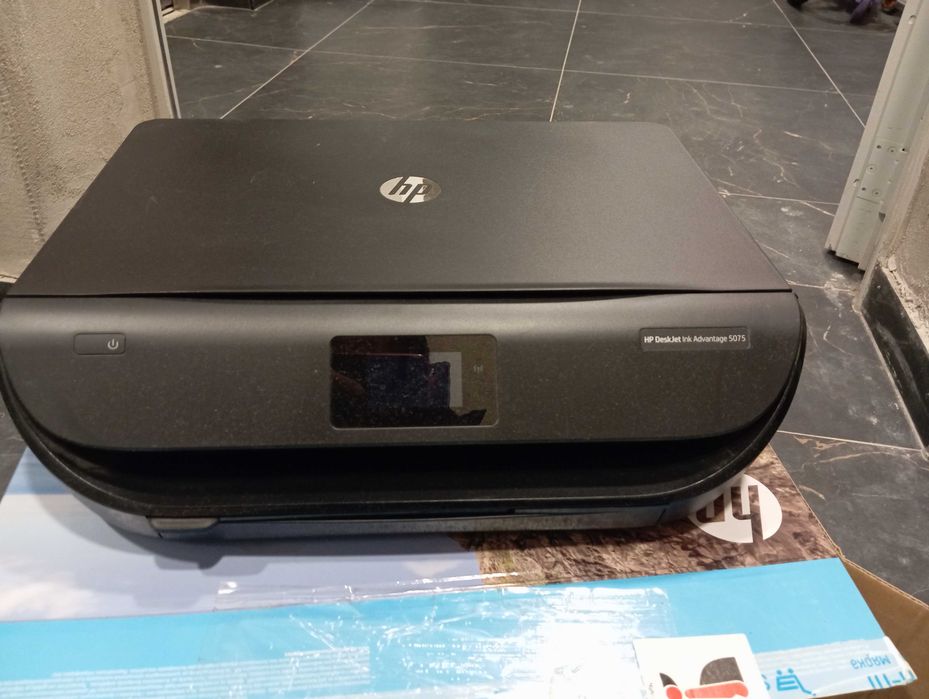 Принтер  цветен   работещ