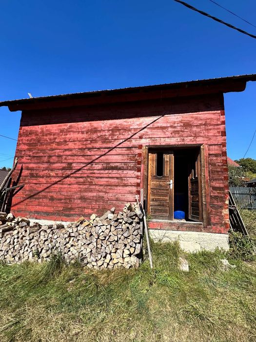 Cabană din lemn de vânzare