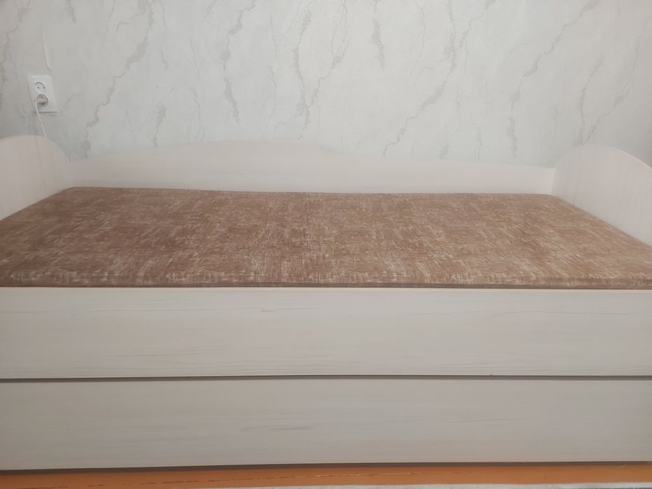 Двухъярусная кровать