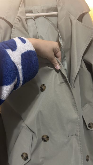 Продам тренч в фисташковом оттенке