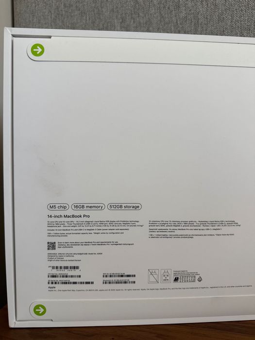НОВ, НЕРАЗОПАКОВАН! Apple MacBook Pro/M5 chip/14"/16GB RAM/512GB SSD