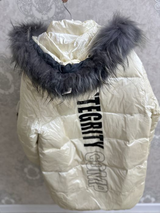 Продам теплую куртку.