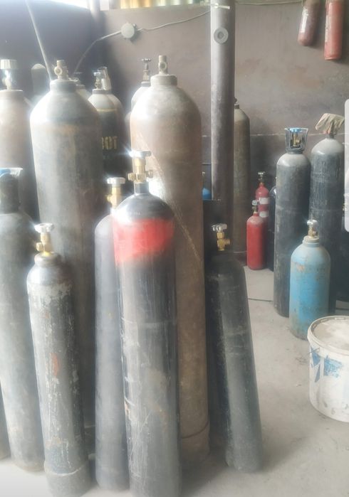Продам балоны под газы кислород углекислота