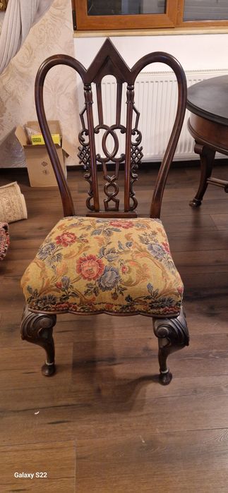 Vind masă ovală cu șase scaune