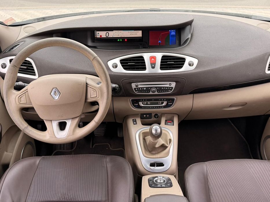 Renault scenic 1.9 dci - 7 locuri , navigație , keyless , euro 5 etc