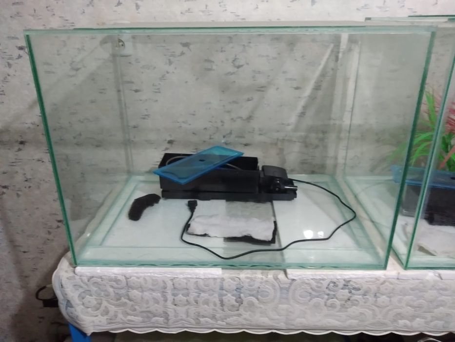 Комплект аквариумов со стойкой