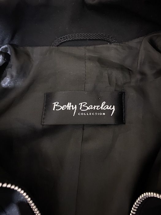 Куртка из коллекции Belly Barlay